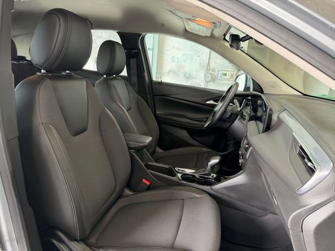 Used 2025 Buick Encore GX Preferred image 34