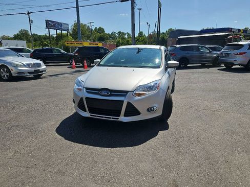 Used 2012 Ford Focus SE image 10