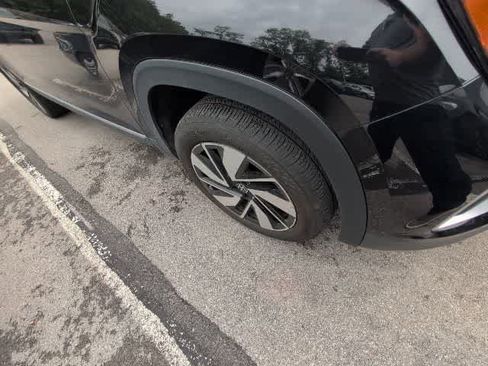 Used 2024 Volkswagen Atlas SEL AWD/4WD image 8