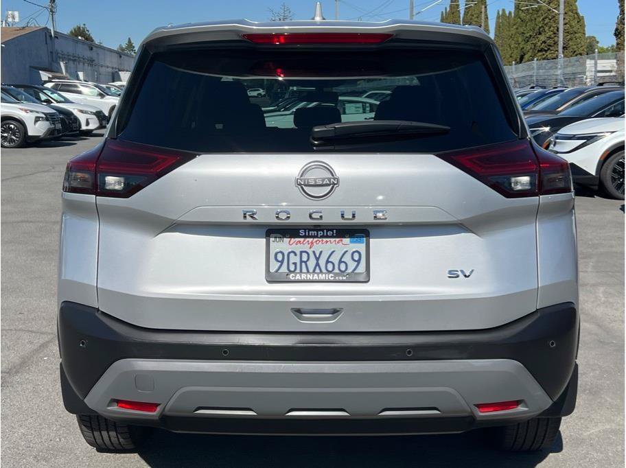 Used 2023 Nissan Rogue SV FWD image 4