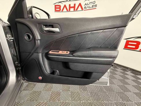 Used 2015 Dodge Charger SXT w/ Premium Group image 25