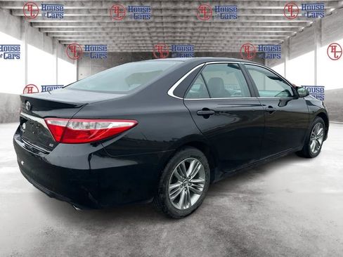Used 2015 Toyota Camry SE image 5