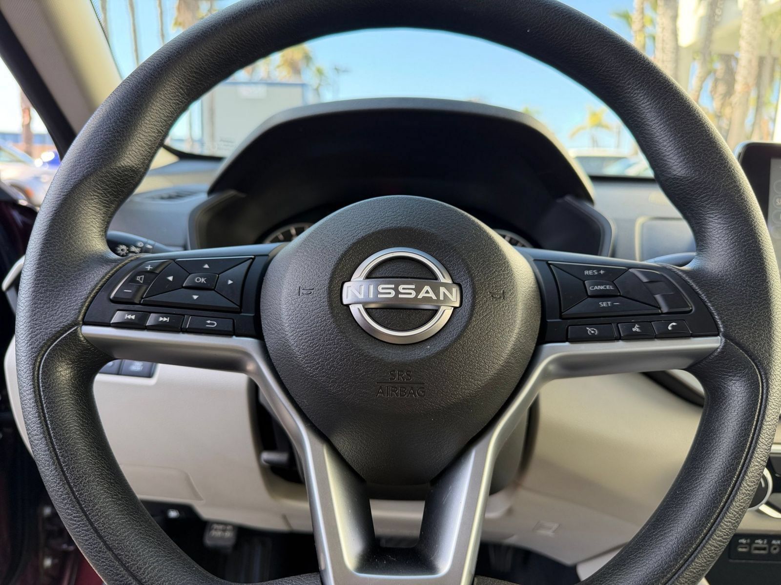 Used 2025 Nissan Altima 2.5 SV FWD image 27