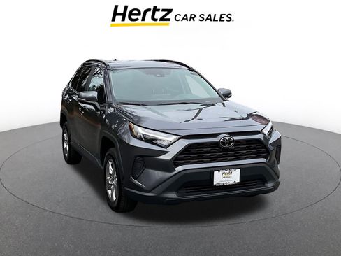 Used 2025 Toyota RAV4 XLE image 1