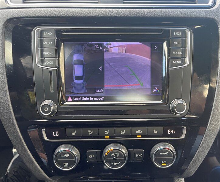 Used 2016 Volkswagen Jetta GLI SE FWD image 13