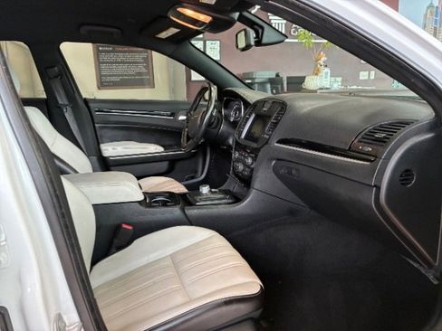 Used 2021 Chrysler 300 S image 34