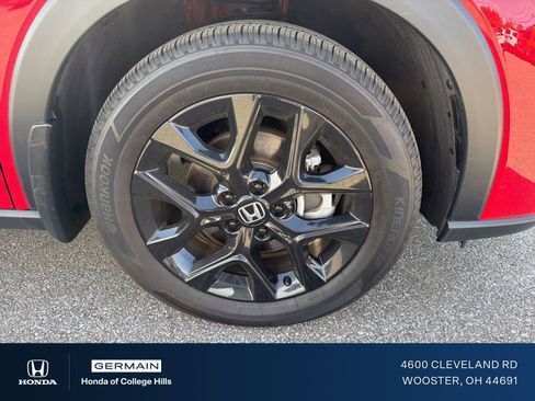 Used 2024 Honda HR-V Sport image 4