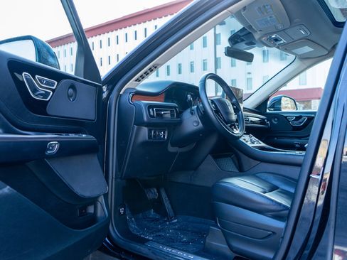 Used 2024 Lincoln Aviator Reserve image 14