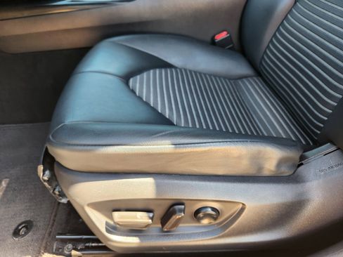 Used 2019 Toyota Camry SE w/ Convenience Package FWD image 20