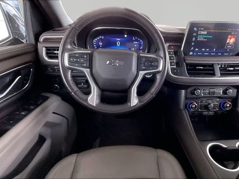 Used 2022 Chevrolet Tahoe Z71 w/ Z71 Off-Road Package AWD/4WD image 8