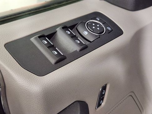Used 2018 Ford F150 XLT AWD/4WD image 17