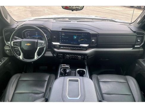 Used 2022 Chevrolet Silverado 1500 LTZ w/ Technology Package AWD/4WD image 16