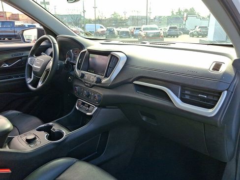 Used 2023 GMC Terrain SLT w/ Elevation Edition image 28