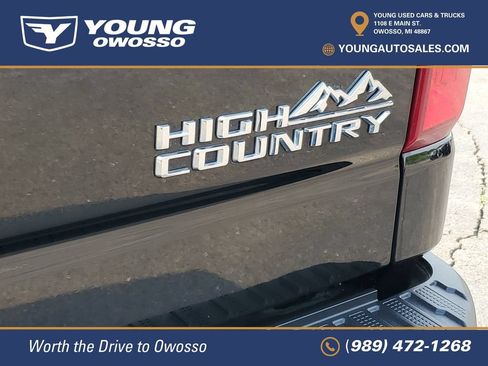 Certified 2025 Chevrolet Silverado 1500 High Country w/ Technology Package AWD/4WD image 36