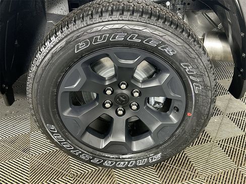 New 2026 RAM 1500 4x4 Crew Cab image 17