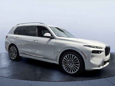 Certified 2024 BMW X7 xDrive40i w/ Parking Assistance Package AWD/4WD image 1
