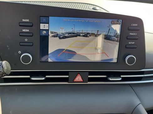 New 2026 Hyundai Elantra SE FWD image 11