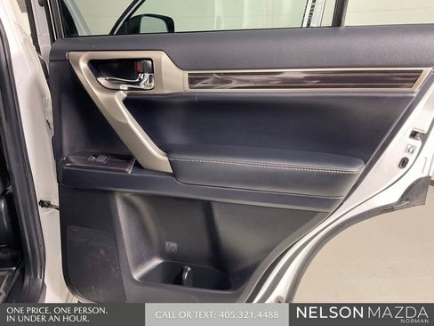 Used 2021 Lexus GX 460 Premium w/ Premium Package AWD/4WD image 23