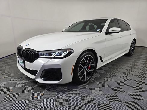 Used 2023 BMW 540i xDrive w/ M Sport Package AWD/4WD image 3