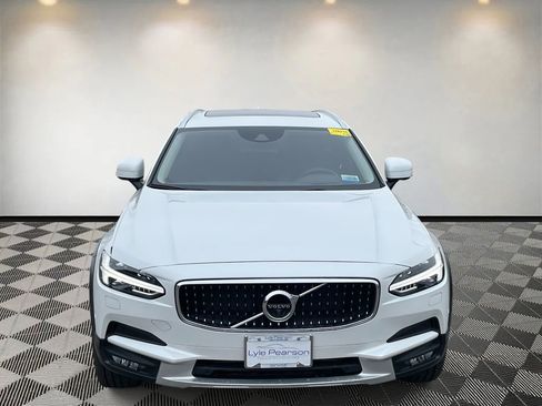 Used 2019 Volvo V90 T5 Cross Country w/ Advanced Package image 8