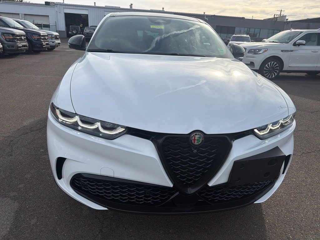 Used 2024 Alfa Romeo Tonale Ti AWD/4WD image 10