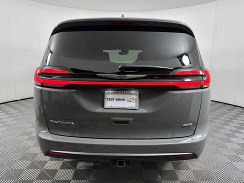 Used 2021 Chrysler Pacifica Pinnacle image 10