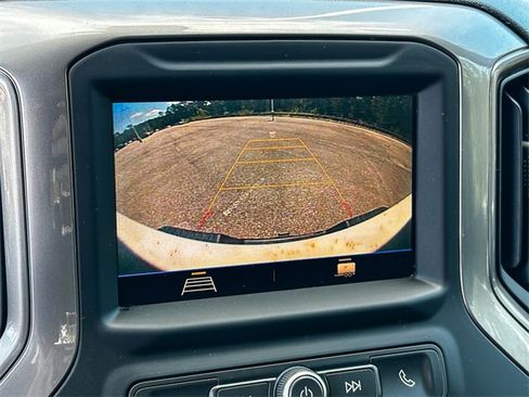 Used 2022 Chevrolet Silverado 2500 Custom w/ Custom Convenience Package image 20