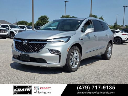 Used 2022 Buick Enclave Avenir w/ Avenir Technology Package AWD/4WD image 3