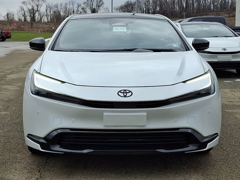 New 2026 Toyota Prius AWD image 2