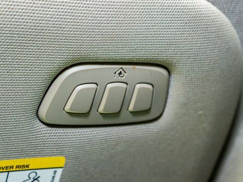 Used 2021 Ford Expedition XLT image 18