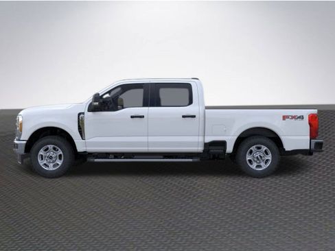 New 2026 Ford F250 XLT w/ FX4 Off-Road Package image 3