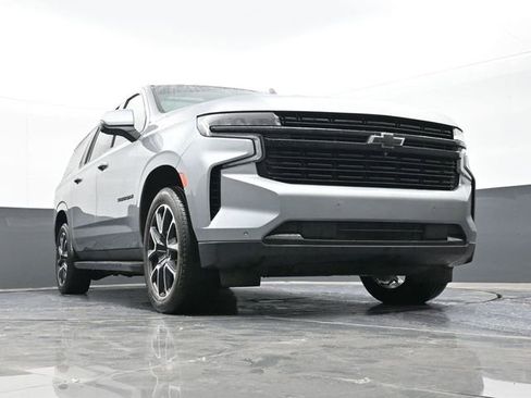 Used 2023 Chevrolet Suburban RST w/ Sport Performance Package image 57