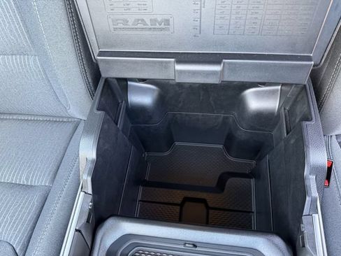 Used 2024 RAM 1500 Big Horn AWD/4WD image 27