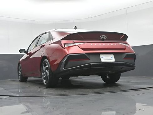 Used 2025 Hyundai Elantra Sport FWD image 53