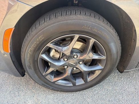Used 2019 Chrysler Pacifica Touring-L w/ Advanced Safetytec Group FWD image 10