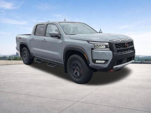 Certified 2025 Nissan Frontier PRO-4X w/ Pro Convenience Package AWD/4WD image 7