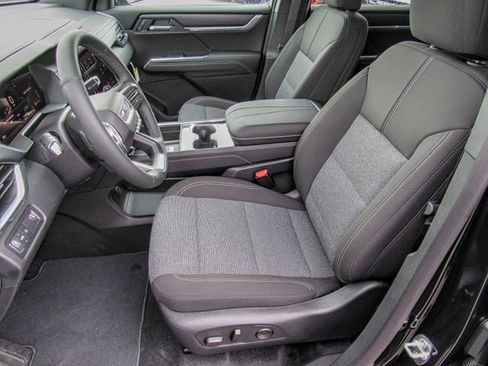 New 2025 GMC Acadia Elevation image 13