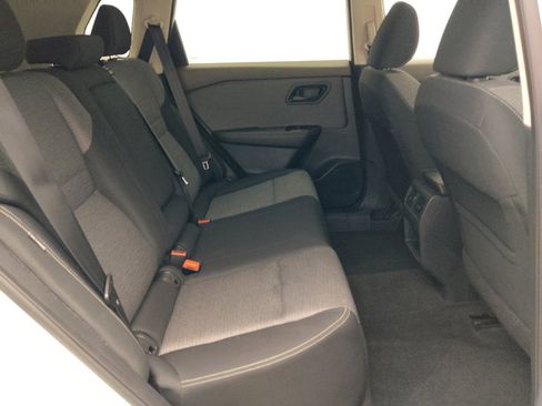 Used 2022 Nissan Rogue S FWD image 19