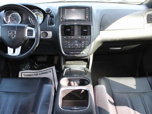 Used 2019 Dodge Grand Caravan GT image 30