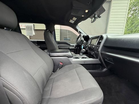 Used 2017 Ford F150 XLT w/ Equipment Group 302A Luxury AWD/4WD image 15