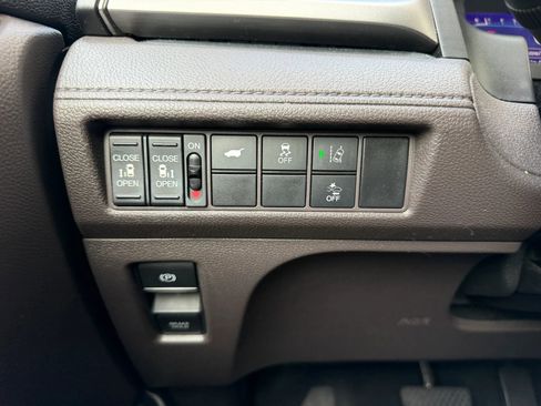 Used 2018 Honda Odyssey EX-L image 29