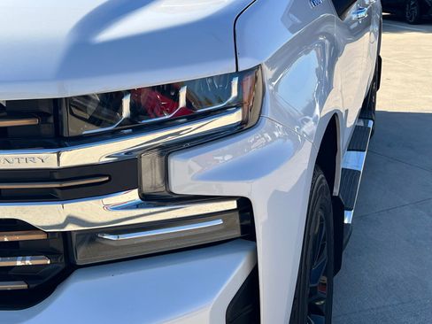 Used 2019 Chevrolet Silverado 1500 High Country w/ Z71 Off-Road Package image 4