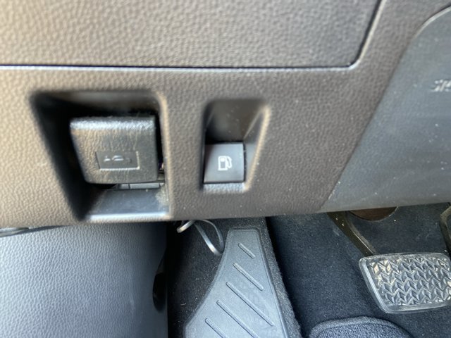 Used 2021 Toyota Highlander LE FWD image 48