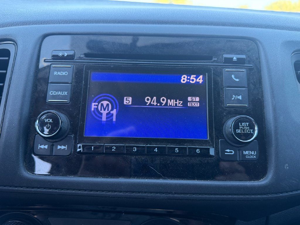 Used 2017 Honda HR-V LX image 9
