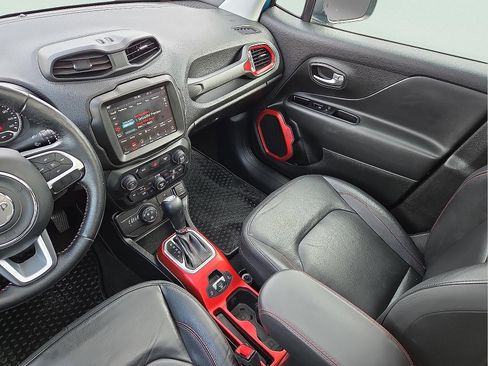 Used 2020 Jeep Renegade Trailhawk w/ Premium Leather Group image 12