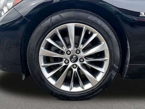 Used 2018 INFINITI Q50 Luxe w/ Essential Package (3.0T Luxe) image 34