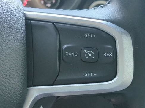 Used 2023 RAM 1500 Big Horn AWD/4WD image 25