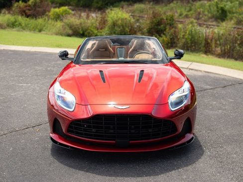 Used 2025 Aston Martin DB12 Convertible RWD image 11