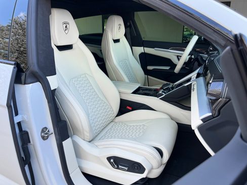 Used 2021 Lamborghini Urus AWD/4WD image 23
