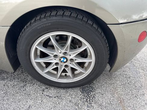 Used 2005 BMW Z4 2.5i RWD image 7